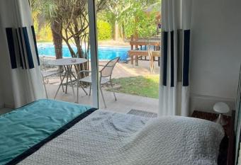 L Amoureux - Disneyland, parking gratuit, navette has Balcony rooms