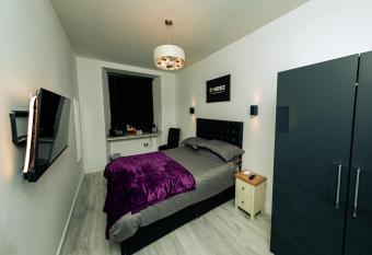 CHEERZ Apartments allows 18 year olds to book a room