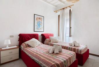 Casa Gio has Balcony rooms