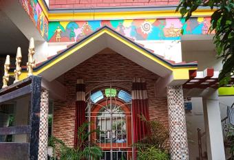 SHALBITHI HOMESTAy has Balcony rooms