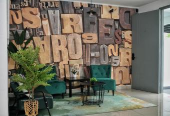 Homestay Desaru Rock House allows 18 year olds to book a room