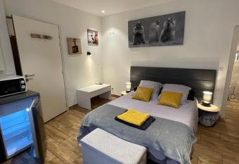 la Montagnette les marmottes STUDIO allows 18 year olds to book a room