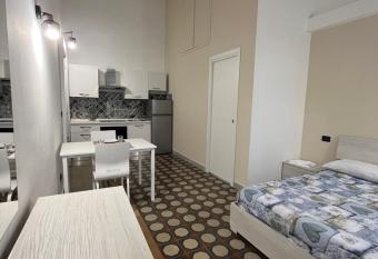 Casa Lu  n, al centro di tutto. has Balcony rooms