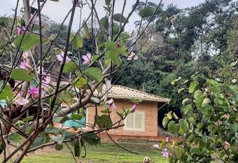 Recanto dos Beija Flores, Chal   lantana a allows 18 year olds to book a room