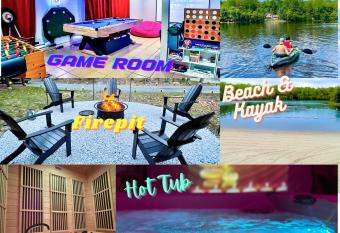 Zen Spa Oasis Retreat Sauna/Hotub/Firepit/Fun/Gameroom has rooms with a private hot tub