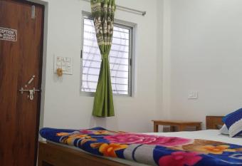 Maa Mangala Tourist Hote & lodge allows 18 year olds to book a room