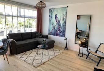 Amsterdam Beach Apartment 76 has Balcony rooms