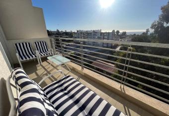 Nuevo amplio Vista cerca Playa has Balcony rooms