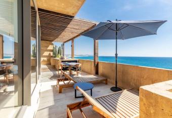 Panoramic Ocean View Hot Tub has Balcony rooms