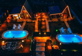 Mouna Sapanca allows 18 year olds to book a room