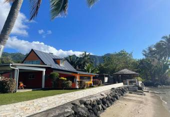 FARE AHIATA MOOREA has Balcony rooms