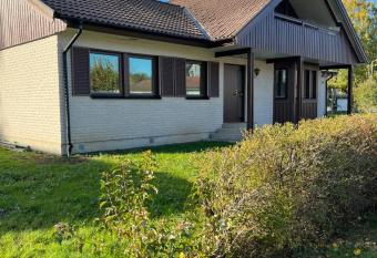 Noah Longstay Liljanstorpsv  gen has Balcony rooms