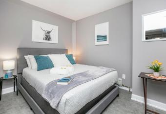Downtown Ottawa Pet-Friendly Apartment allows 18 year olds to book a room
