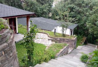 AYUSHKUNJ JUNGLE RESORTS allows 18 year olds to book a room