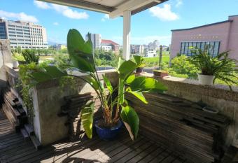 Green Corner has Balcony rooms