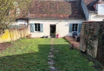 D une rive    l autre has Balcony rooms