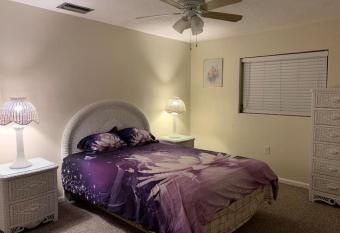 Little Cute Home allows 18 year olds to book a room