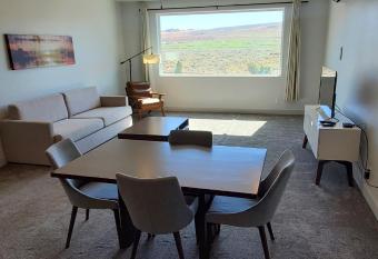 Luxury Golf Resort and Sand Dune Oasis has rooms with a private hot tub