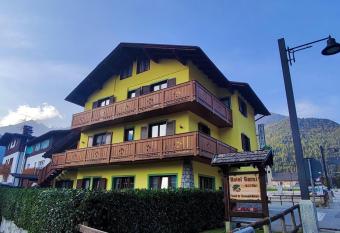 Garn   Bonsai has Balcony rooms