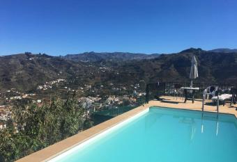 Casa Aya has Balcony rooms