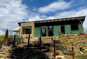 Mi Refugio has Balcony rooms