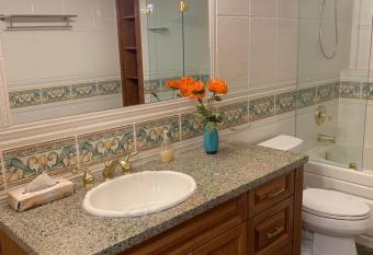 Mountain Haven: Your Whistler Retreat allows 18 year olds to book a room