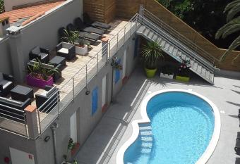 Hotel Le Majestic Canet plage allows 18 year olds to book a room