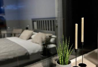 KELLER APARTMENT I 106 Kniebis allows 18 year olds to book a room