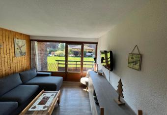 Morzine, Belle vue, Propre et au calme - proche activit  s- montagne has Balcony rooms