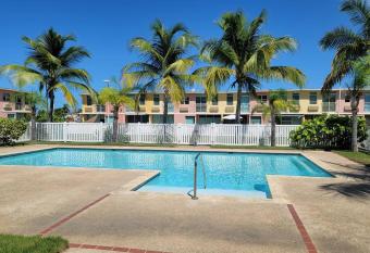 The family spot near the beach. has Balcony rooms