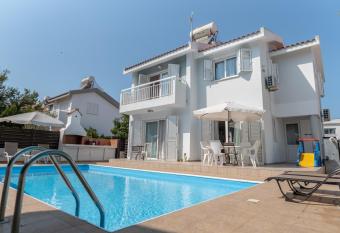 Sun & Sand Private Villa has Balcony rooms