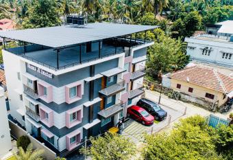 Shams al Imarat allows 18 year olds to book a room