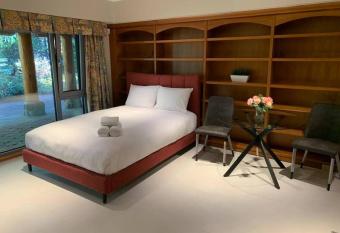 Tranquil Studio Hideaway in Scenic Whistler allows 18 year olds to book a room