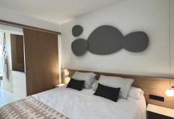 Casabell 3 Caminito del Rey has Balcony rooms