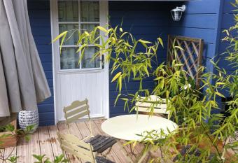 Chambres d h  tes Le Mont d Anon allows 18 year olds to book a room