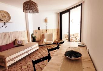 casa del mar has Balcony rooms