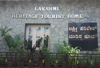 Lakshmi Heritage Tourist Home has Balcony rooms