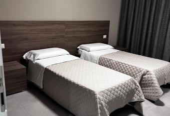 Bella Napoli albergo Chiari allows 18 year olds to book a room