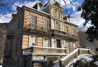 Villa du Lys has Balcony rooms