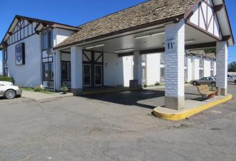 Travelodge by Wyndham Green River UT has Smoking rooms