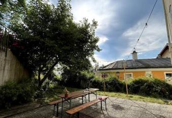 Friendly place in Salzburg allows 18 year olds to book a room