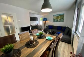 estrella24 LIVING ROOMS Rom has Balcony rooms