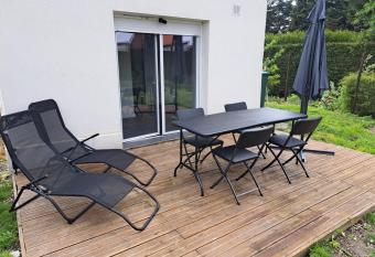 La maison d isa has Balcony rooms