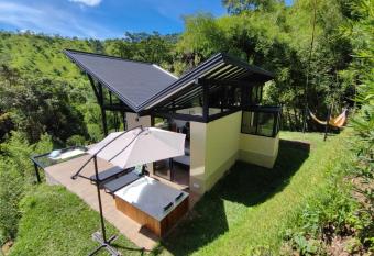 Caba  a Bamb   allows 18 year olds to book a room