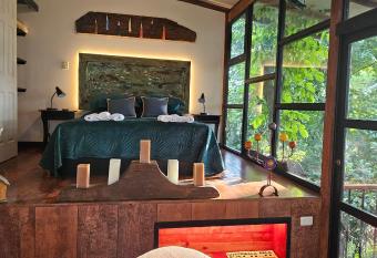 LINDA CABA  A VIP A 5 MIN DE CAYALA has Balcony rooms