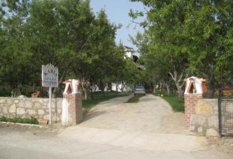 Karia Apart&Pension has Balcony rooms