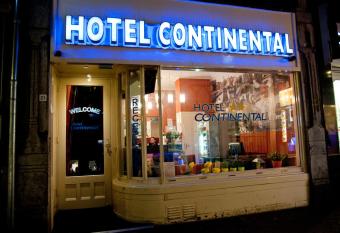 Hotel Continental Amsterdam allows 18 year olds to book a room