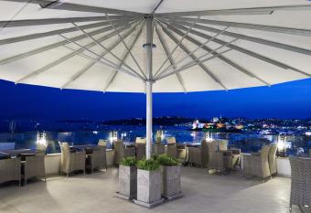 Ena Boutique Hotel has rooms with a private hot tub