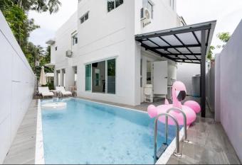 golf pool villa close patong and phuket town has Balcony rooms