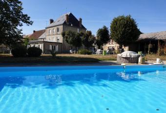 Domaine de la Caure has Balcony rooms
